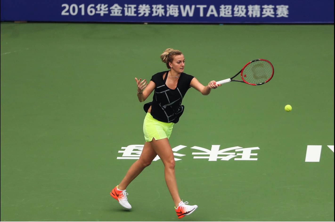 J9-科维托娃新星势不可挡表现惊艳，TES未来可期！的简单介绍