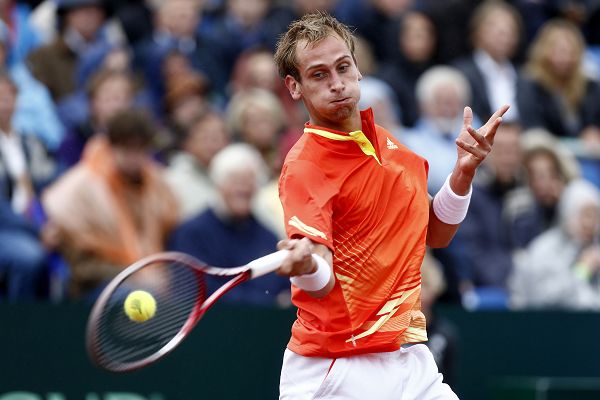 九游-费德勒在西班牙队比赛中挺进下一轮，败北引发热议！的简单介绍